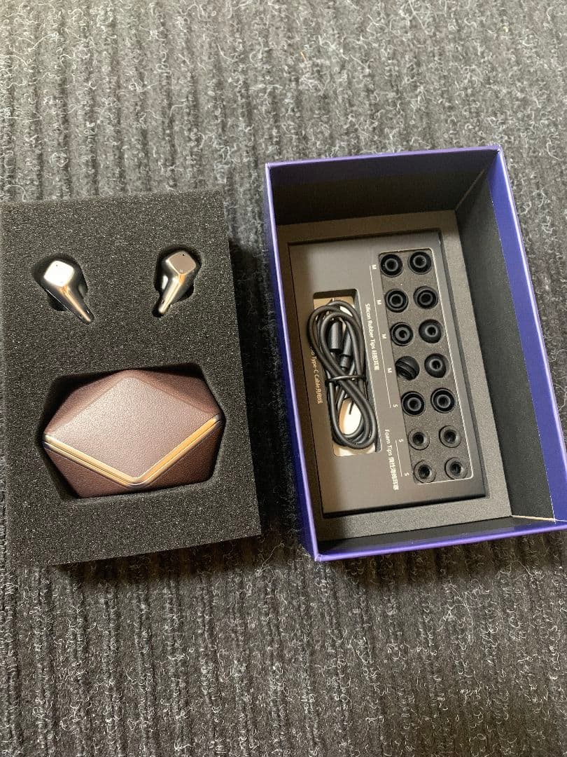 試聴のみほぼ新品 ワイヤレスイヤホン Svanar Wireless LE