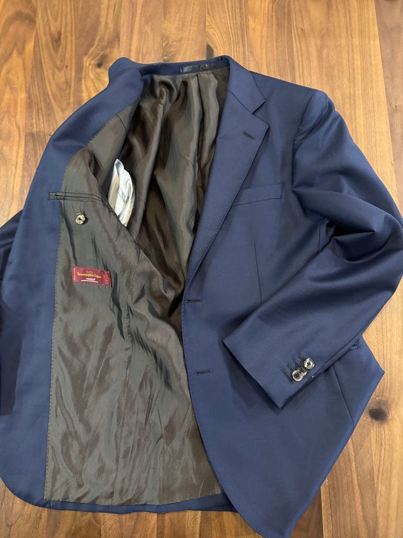 Ermenegildo Zegna/グローバルスタイル/ネイビースーツ