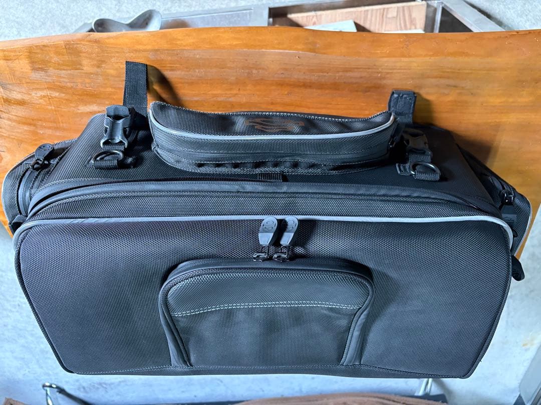 ハーレーツアーパックラックバッグ