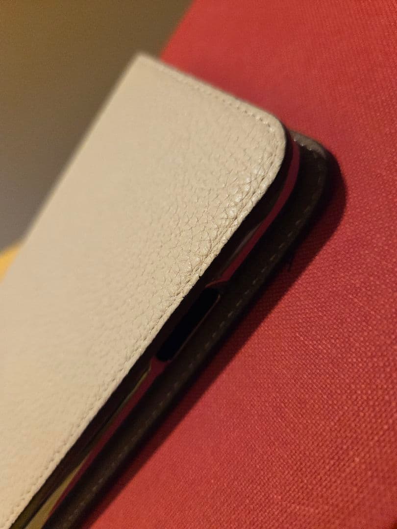 【美品】手帳型 iPhone11ケース アイボリー×エトープ　バイカラー