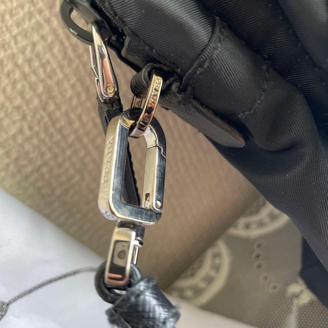 プラダ クラッチバッグ セカンドバッグ ポーチ ナイロン ロゴ 三角プレート