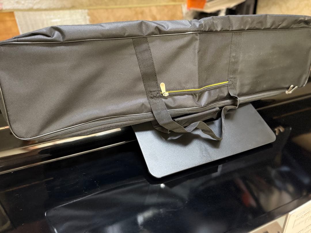 電子ピアノ 61鍵 ヘッドフォン・アダプター付き