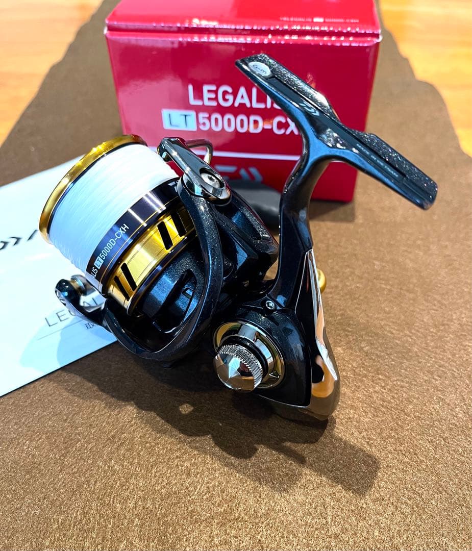 超美品　ダイワ DAIWA LEGALIS レガリス LT5000D-CXH