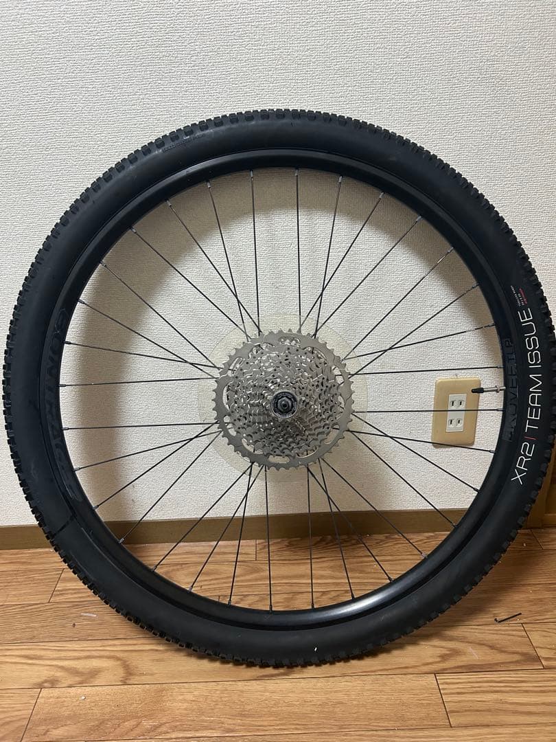 BONTRAGER KOVEE TLR 完組ホイール　DEORE スプロケ付き