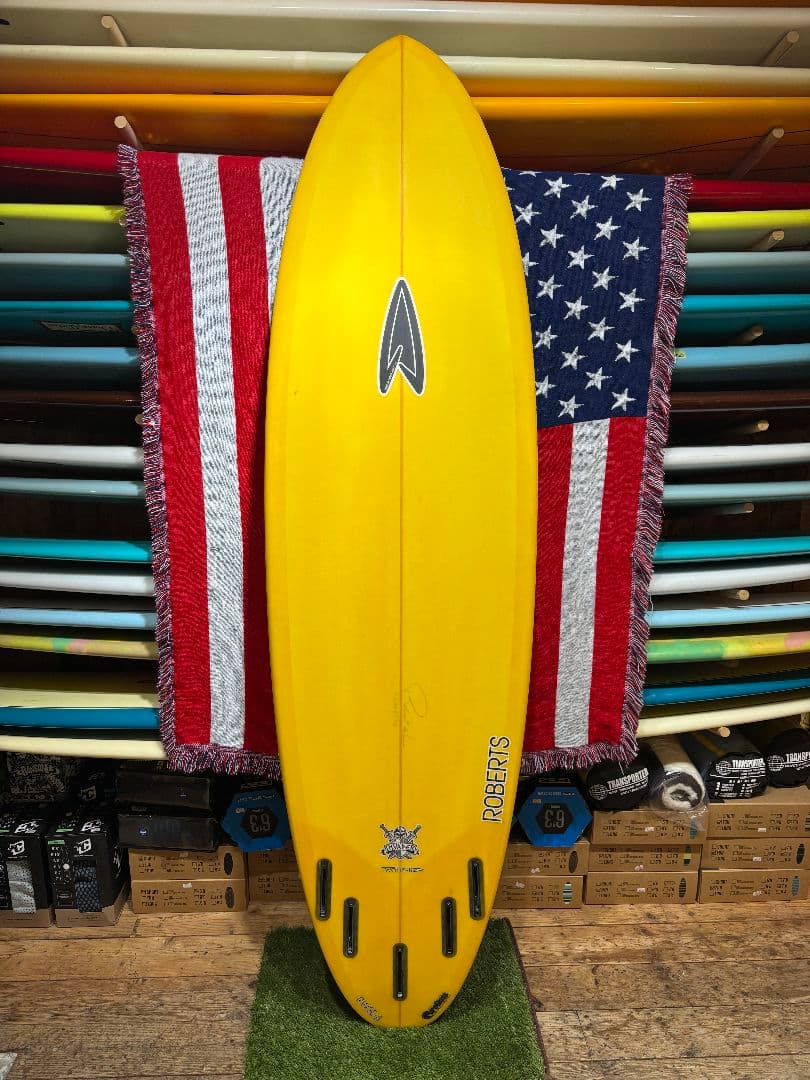 ROBERTS ロバーツ　invader6.10 ミッドレングス　サーフボード
