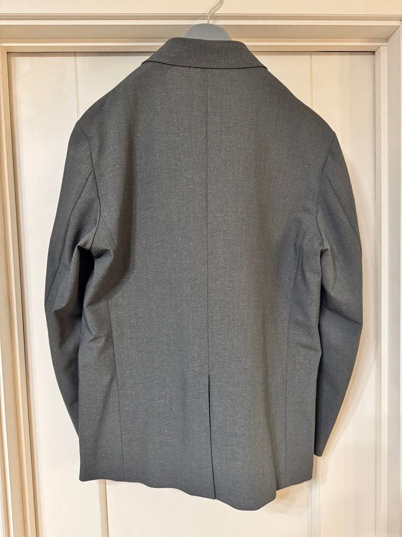 ユニクロ感動ジャケット4着セット グレー、ダークグレー、ネイビー、チドリLサイズ