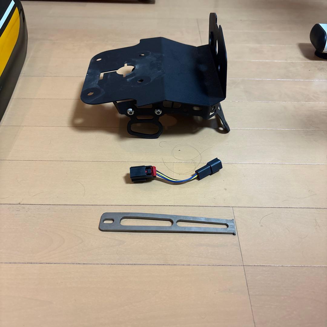 Z900RS ロングテールカウル　タイガーカラー