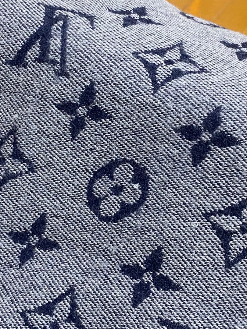 ルイヴィトン　モノグラム　マフラー　エシャルプ・ピエ ドゥ プール ウール