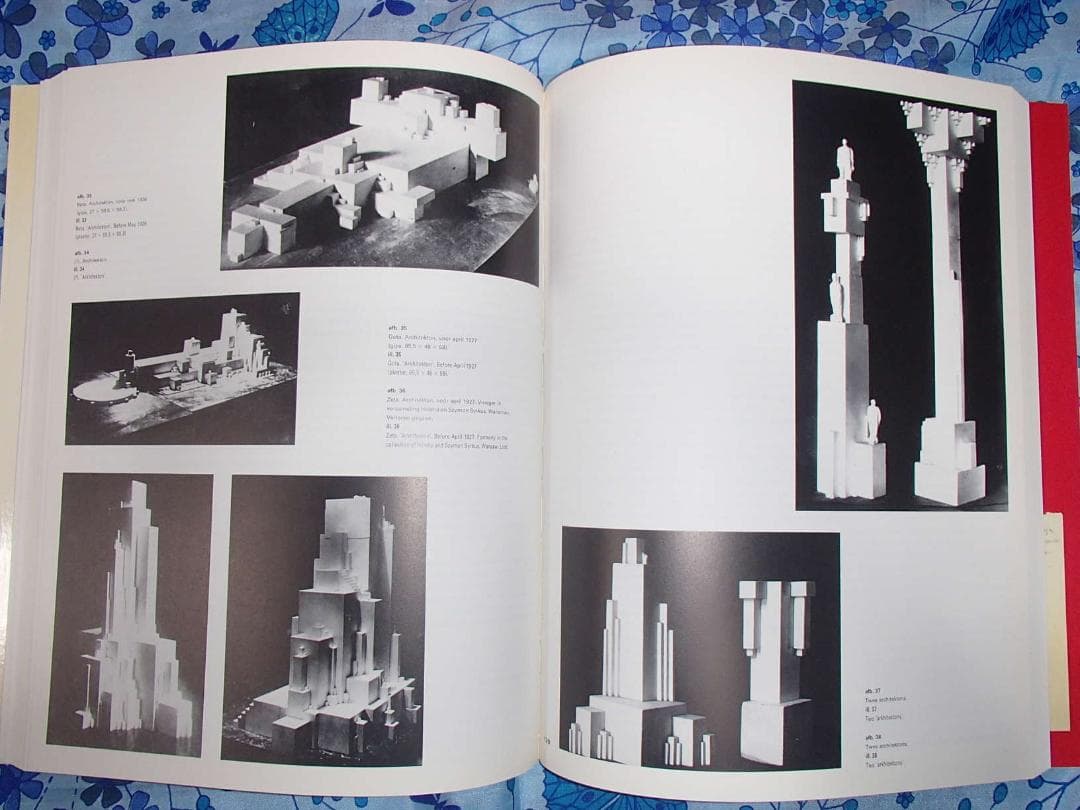 2冊 洋書 カジミール・マレーヴィチ 回顧展 1878-1935 図録