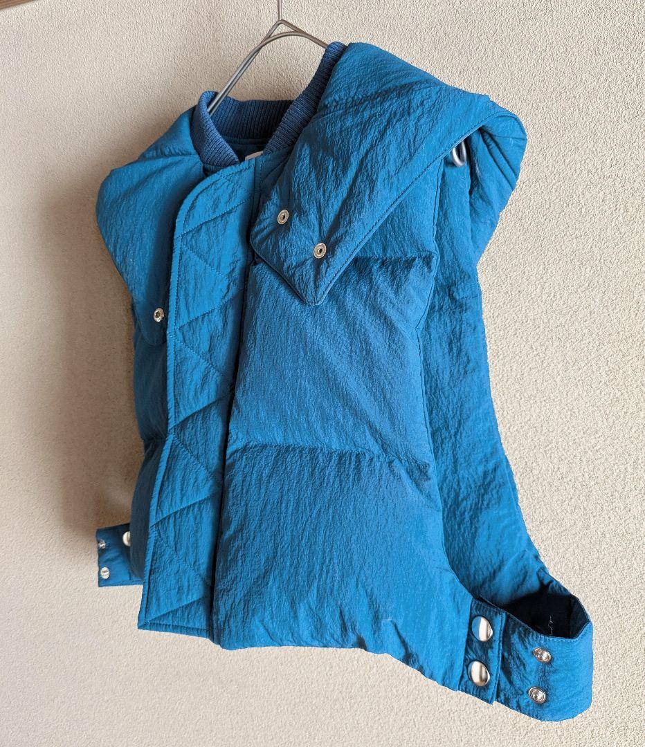 UN3D. ターコイズ 青 キルティングダウンベスト Wジッパー フード付