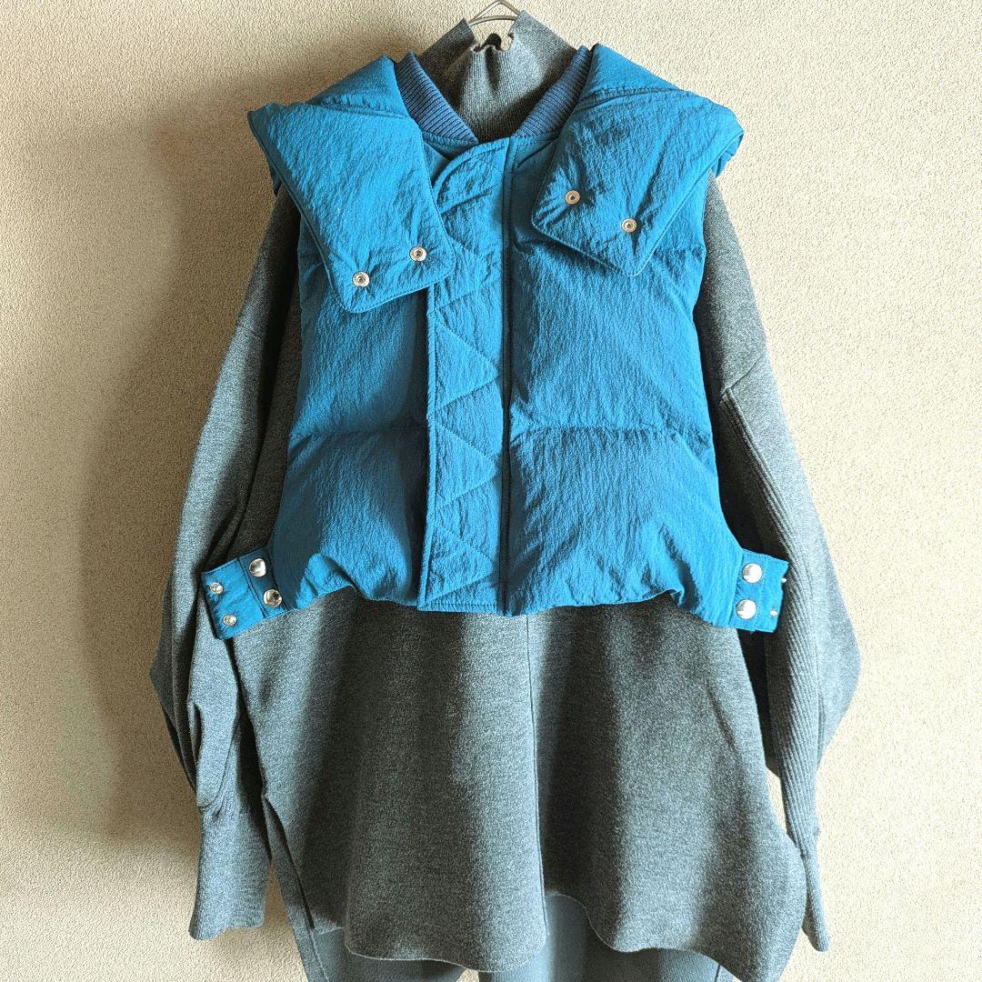 UN3D. ターコイズ 青 キルティングダウンベスト Wジッパー フード付