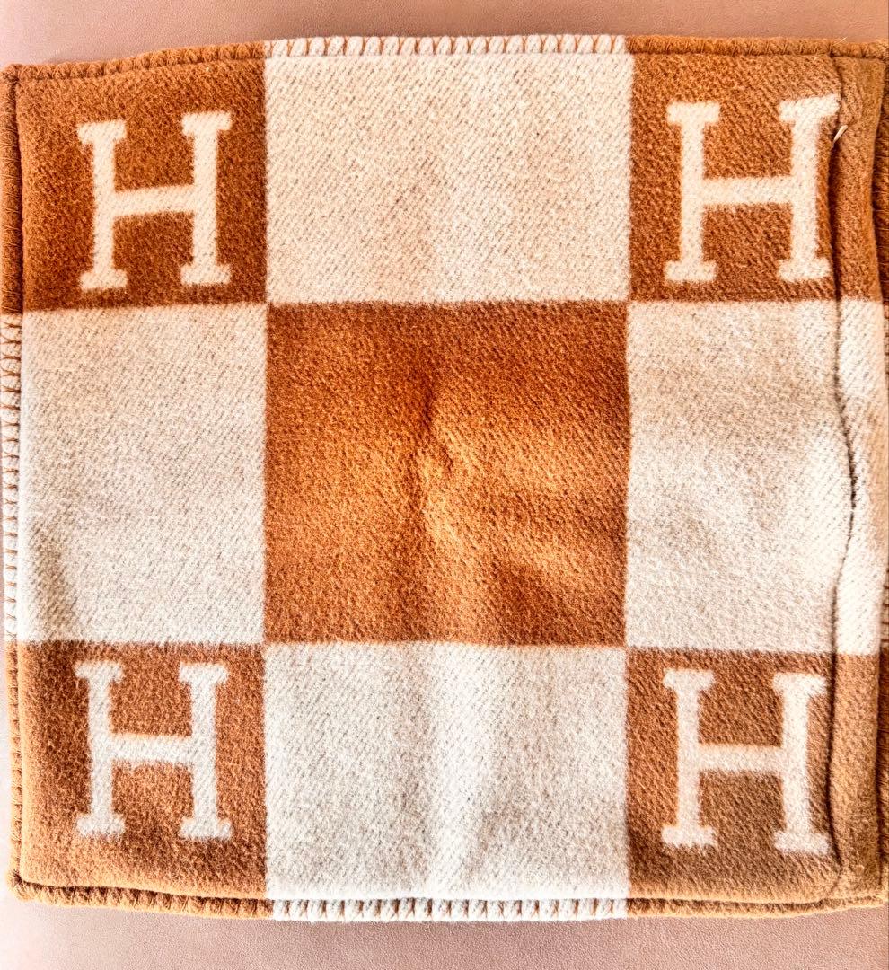 【みおページ】エルメス　アヴァロン　クッションカバー黒色1枚