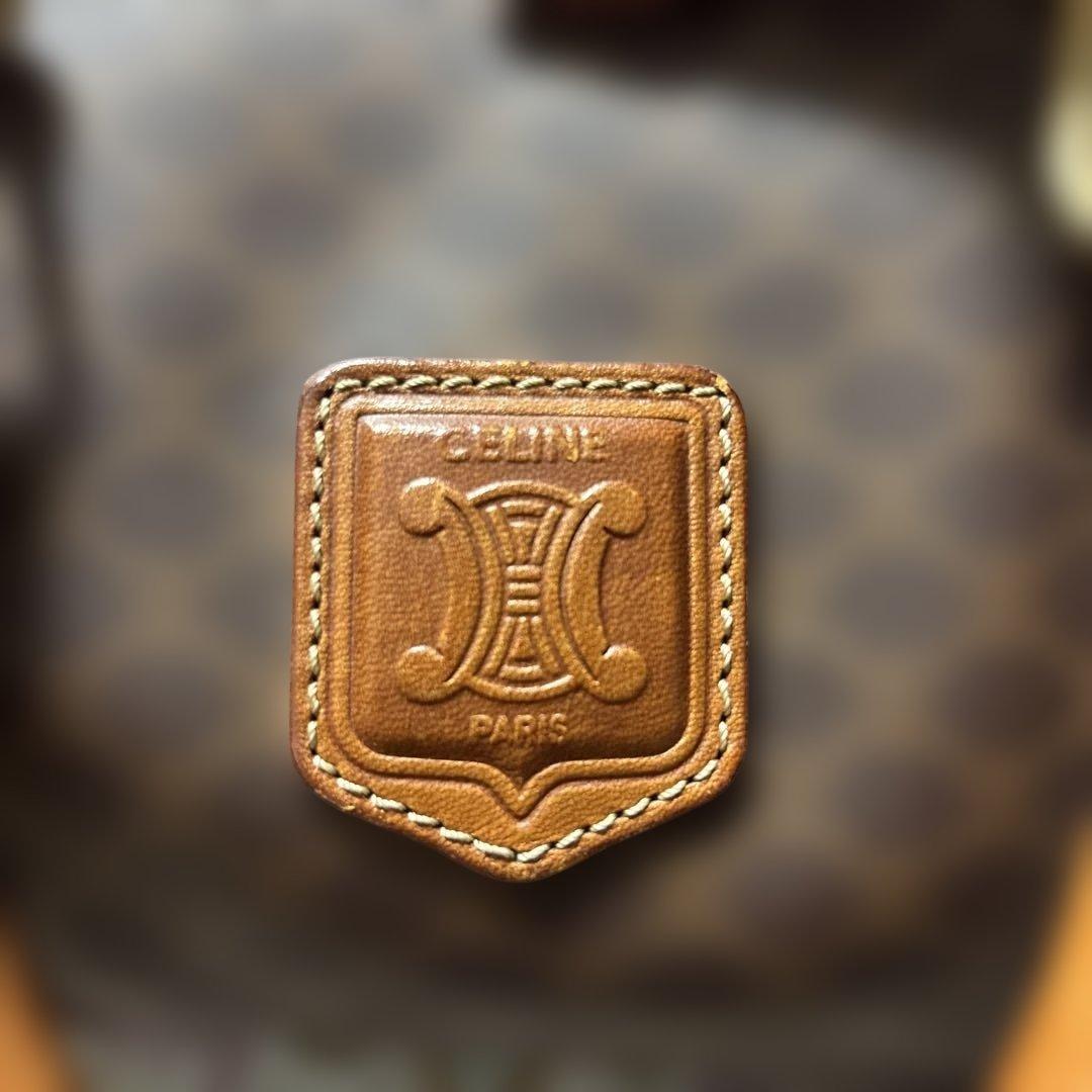 CELINE ブラウンレザードラムバッグ