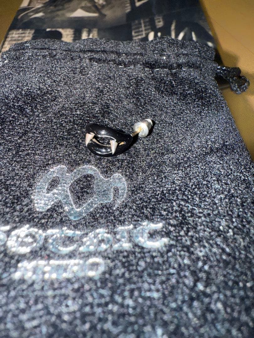 ヨウジヤマモト ヴァンパイアピアス