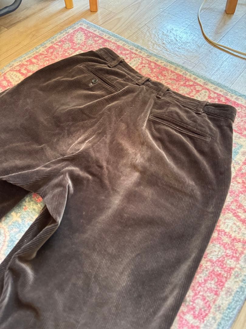 BEAMS PLUS 2プリーツ コーデュロイパンツ　ブラウン Lサイズ日本製