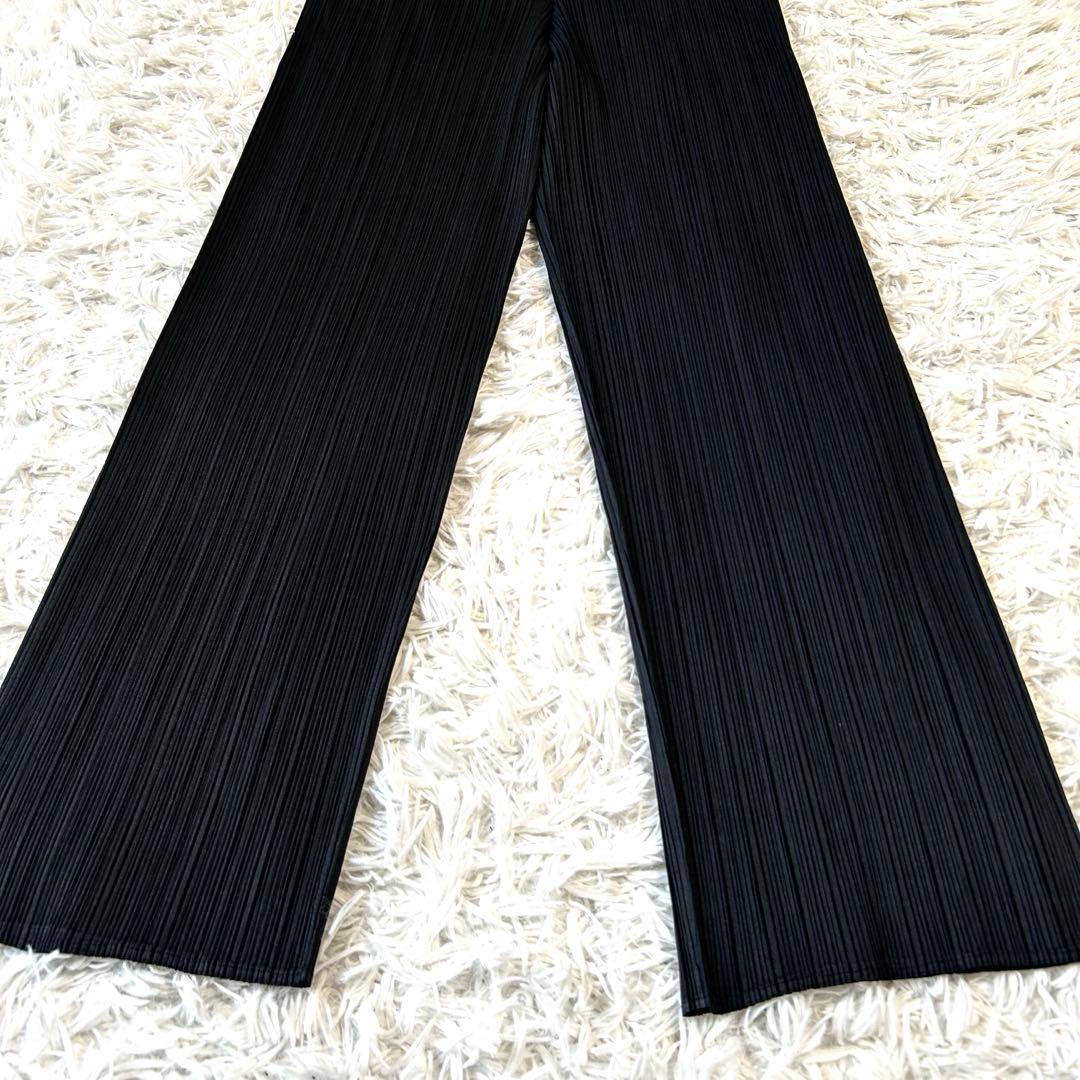 プリーツプリーズ パンツ イッセイミヤケ ブラック