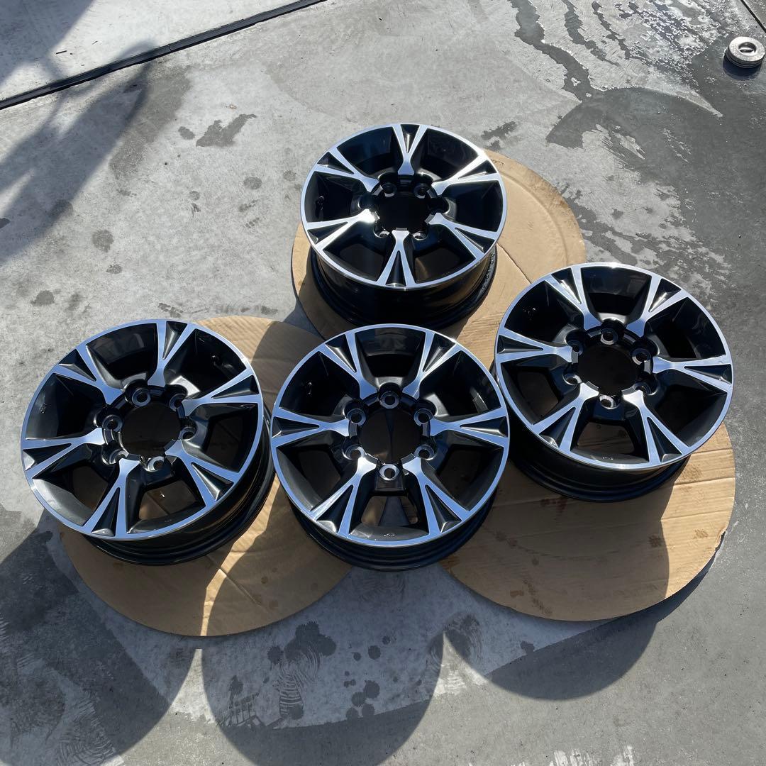 ハイエース　純正アルミホイール4本　新車外し