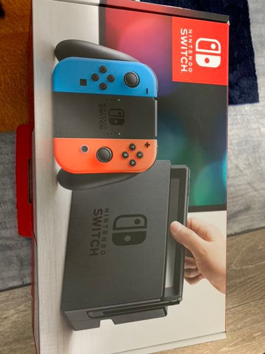 [超美品！3000分のクーポンコード付き！]任天堂Switch本体