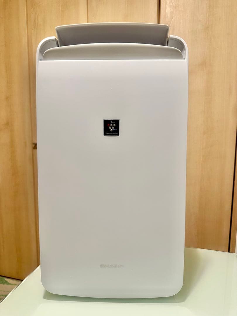 美品 SHARP冷風・衣類乾燥除湿機CM-R100-W 2024年製