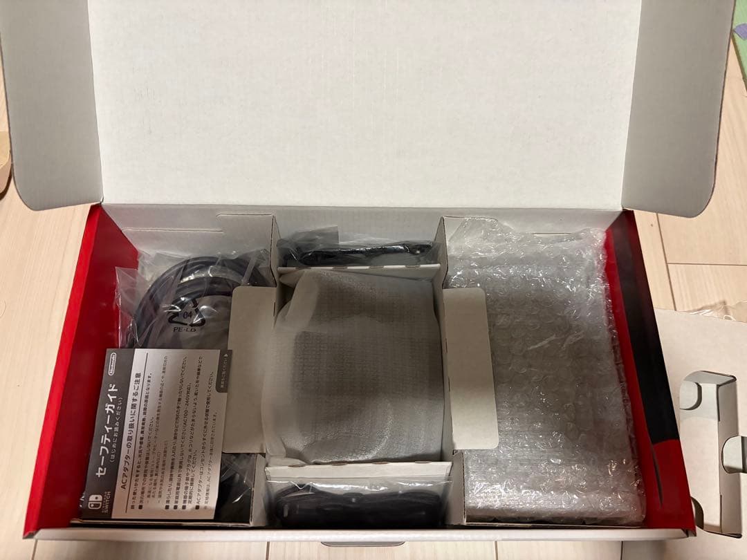 バッテリー強化版 Nintendo Switch 本体＋付属品＋箱※ジョイコン無