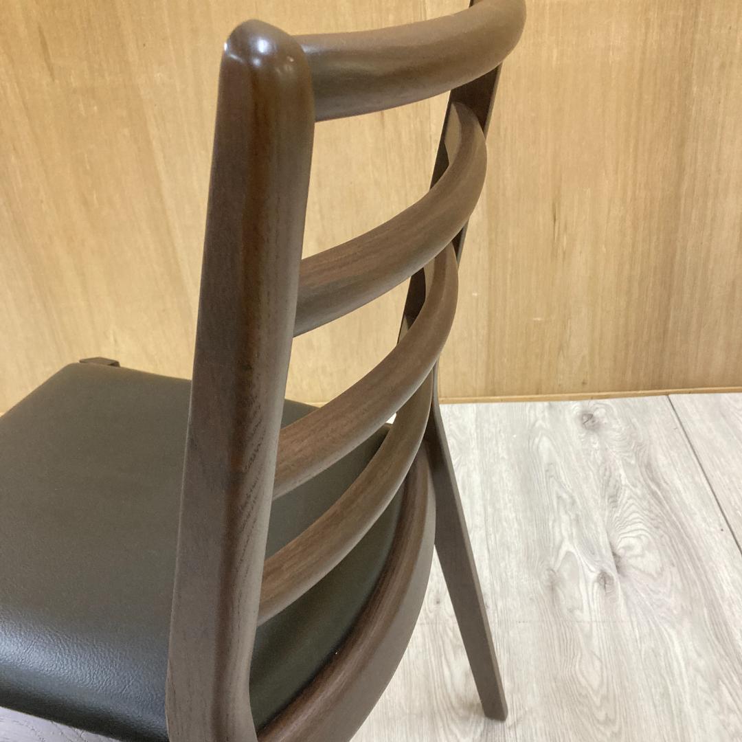 大塚家具　IDC　ダイニングチェア　シネマ　天然木 A