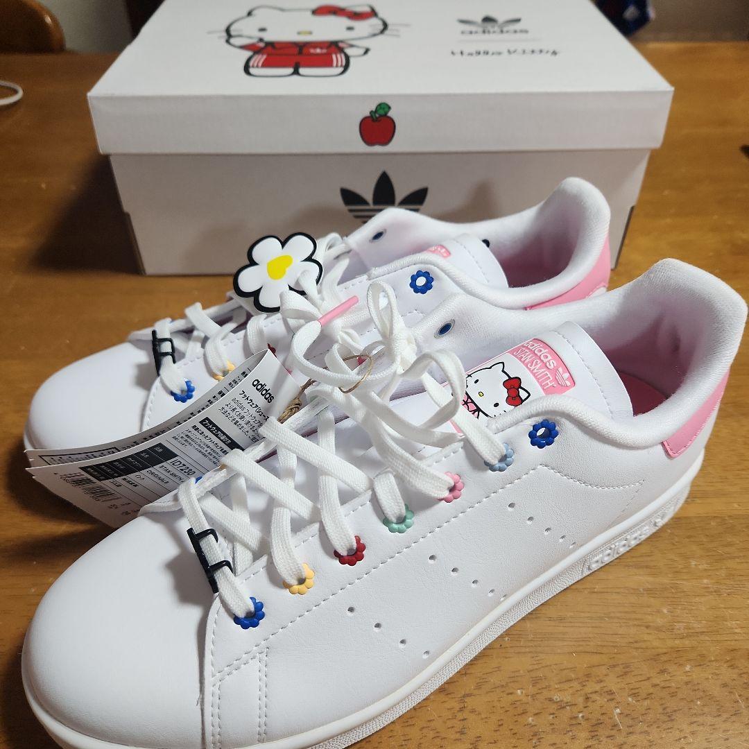 新品◯アディダス◯ハローキティ×アディダス オリジナルス スタンスミス ２４cm