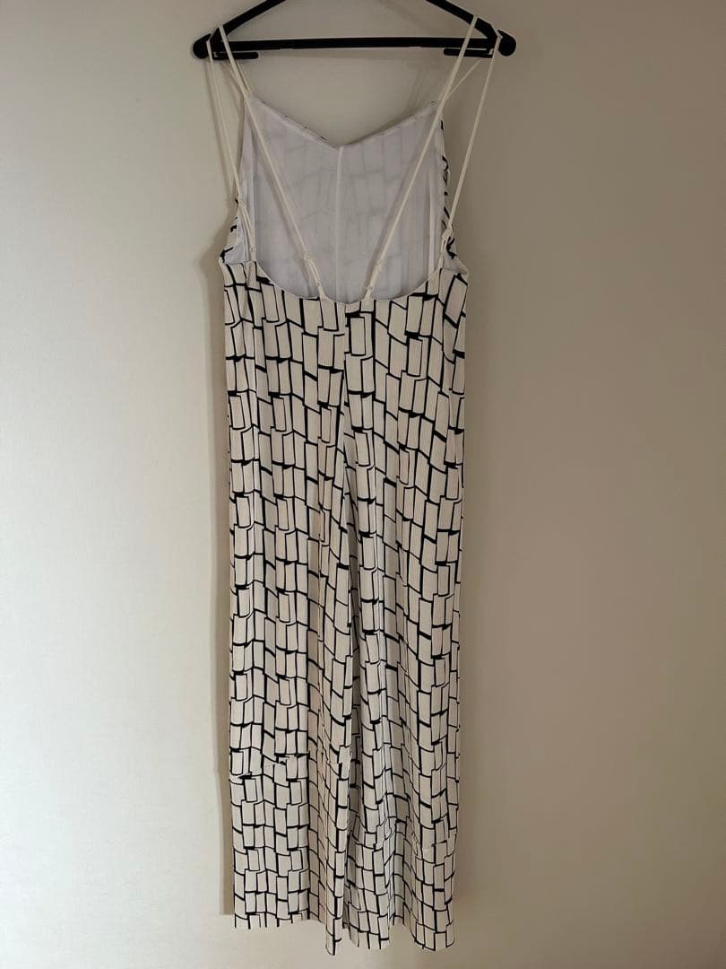 クリスタルプリーツオールインワン　36