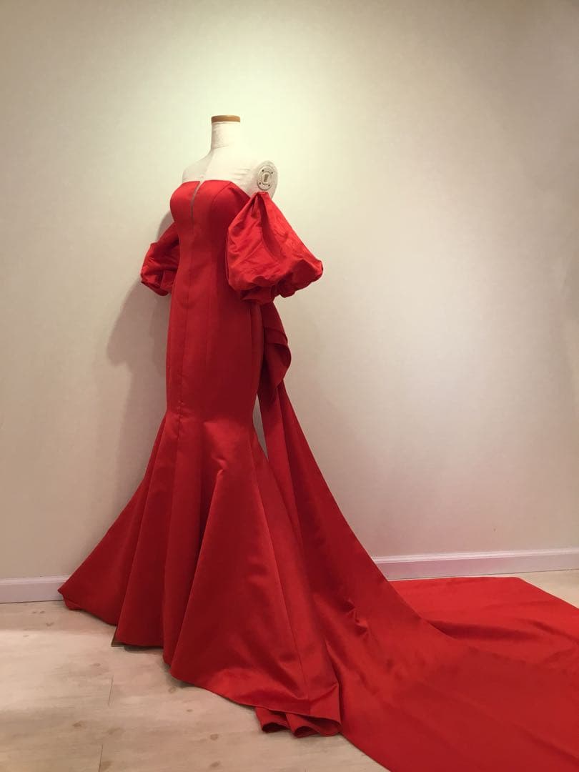 m*5様 レッド マーメイドドレス パフスリーブ