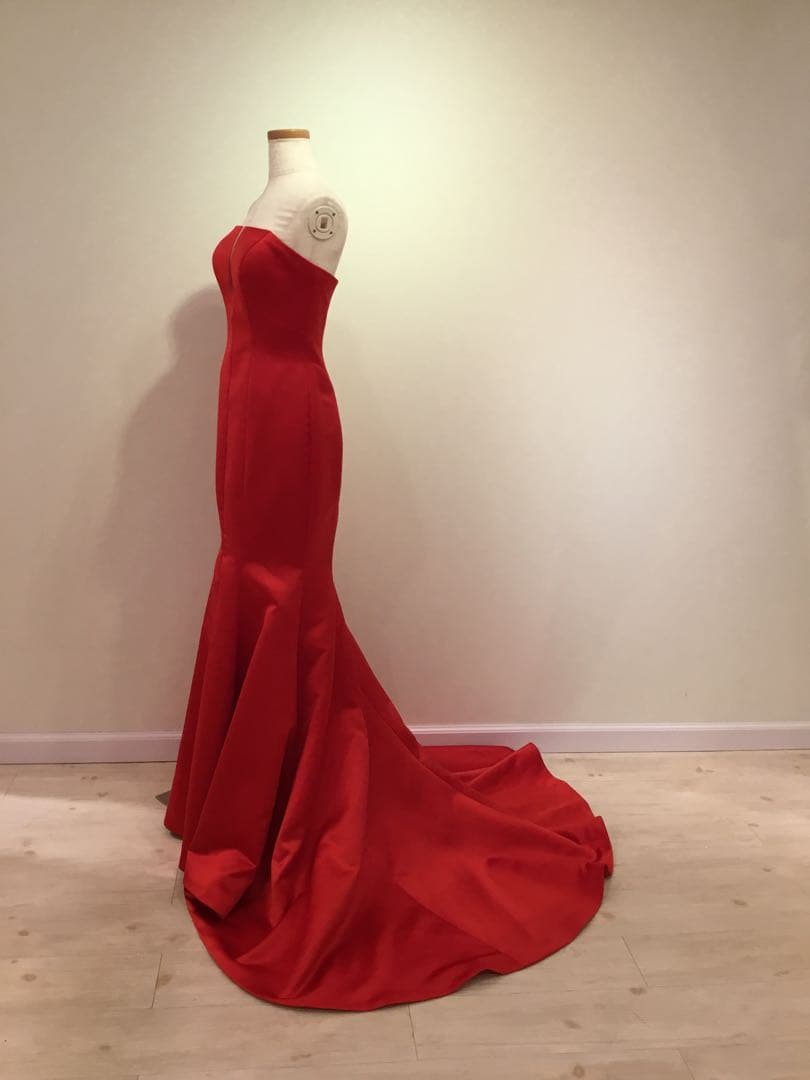 m*5様 レッド マーメイドドレス パフスリーブ