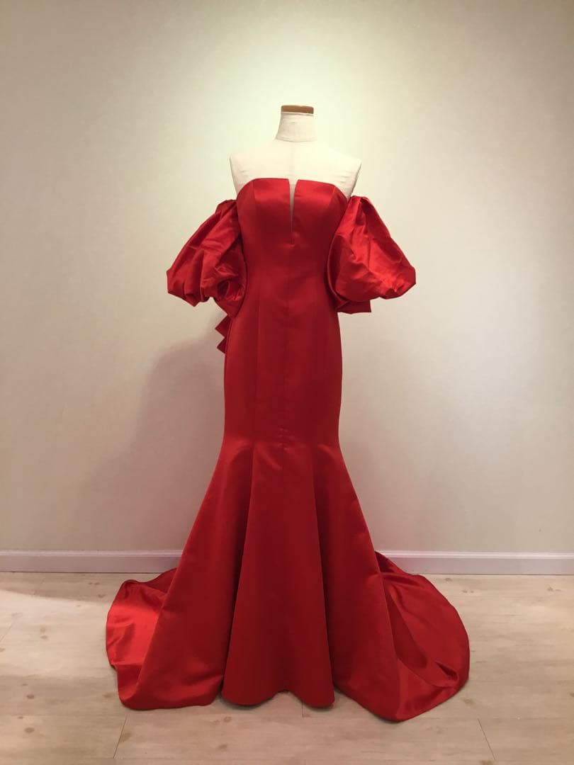 m*5様 レッド マーメイドドレス パフスリーブ