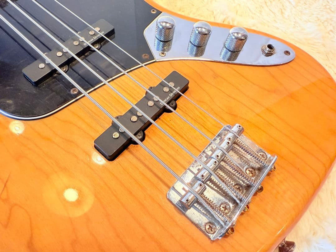 替え玉無料squier Classic Vibe70sジャズベース