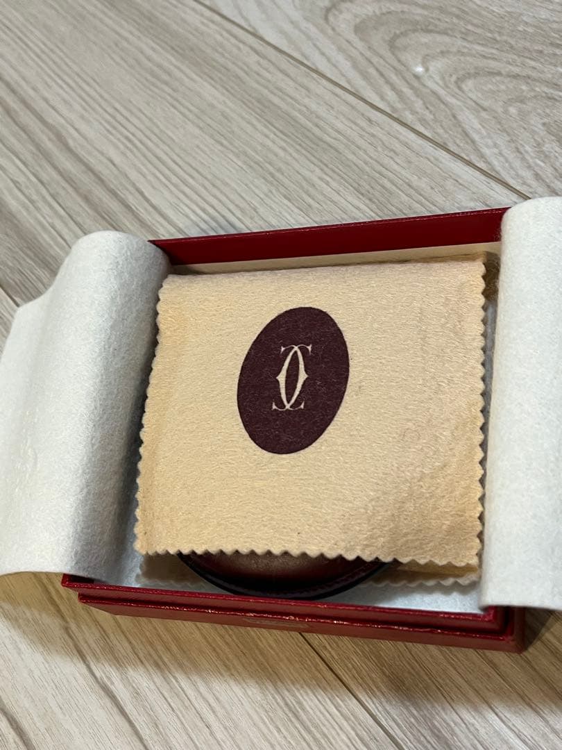 Cartier バーガンディ ケース