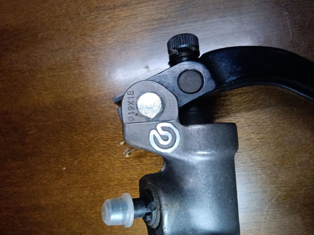 Brembo ラジアル ブレーキマスターシリンダー 19×18 美品