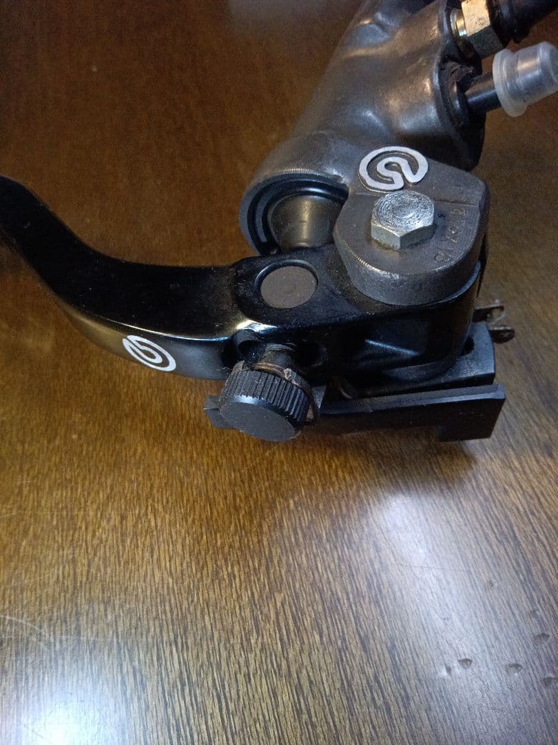 Brembo ラジアル ブレーキマスターシリンダー 19×18 美品