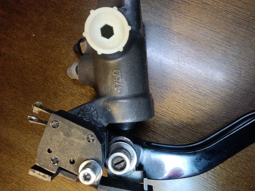 Brembo ラジアル ブレーキマスターシリンダー 19×18 美品