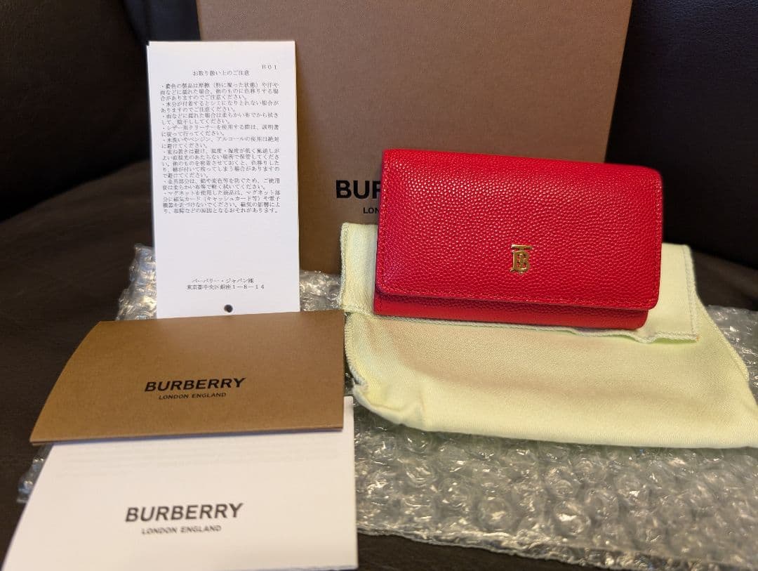 未使用 BURBERRY レザーキーケース レッド