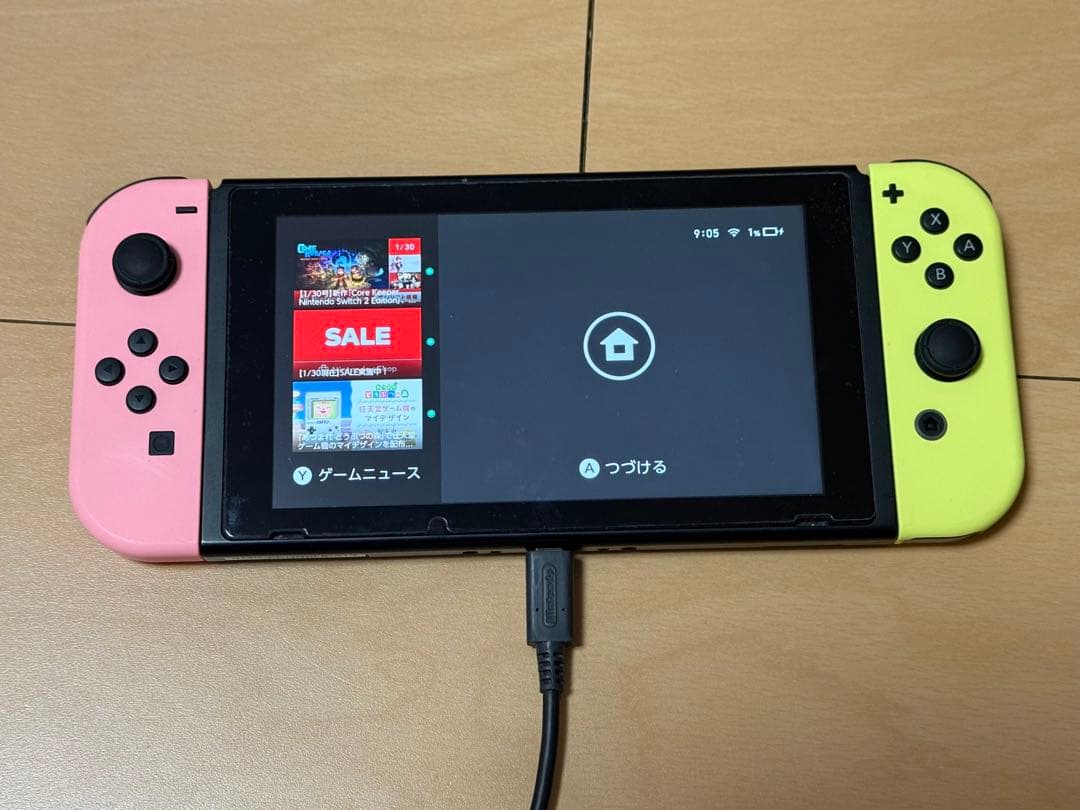 ニンテンドーSwitch 本体　中古　コントローラー3個あり