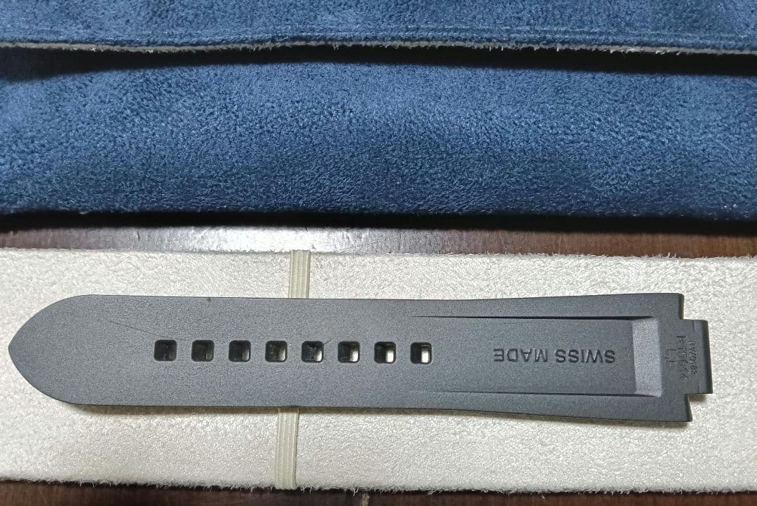 【専用】ルイヴィトン 純正 モノグラムラバーストラップ L