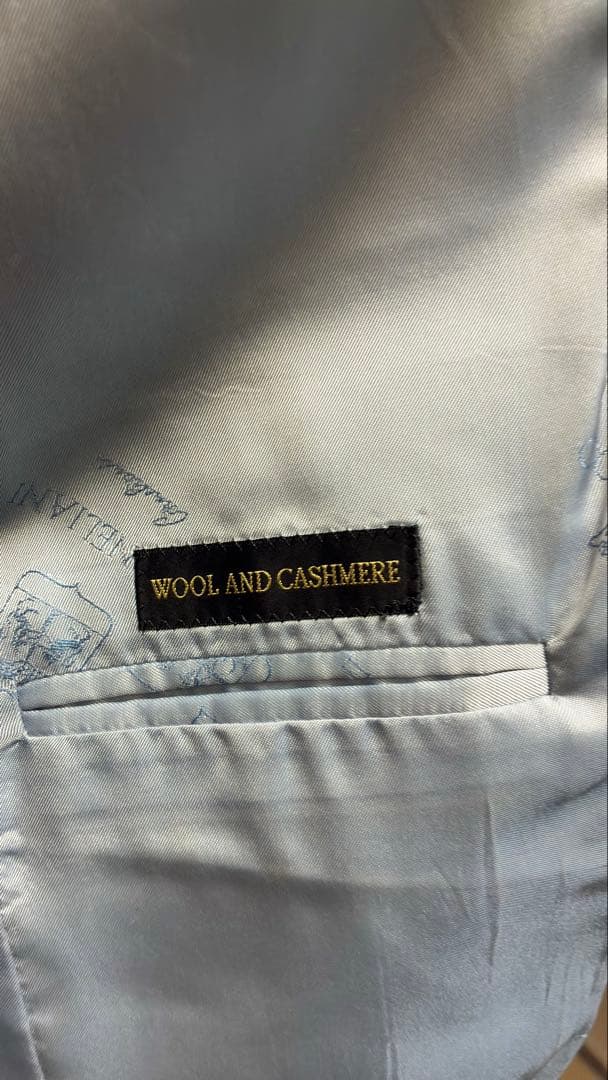 り*ん様 CORNELIANI ストライプスーツ ベージュジャケットとパンツ