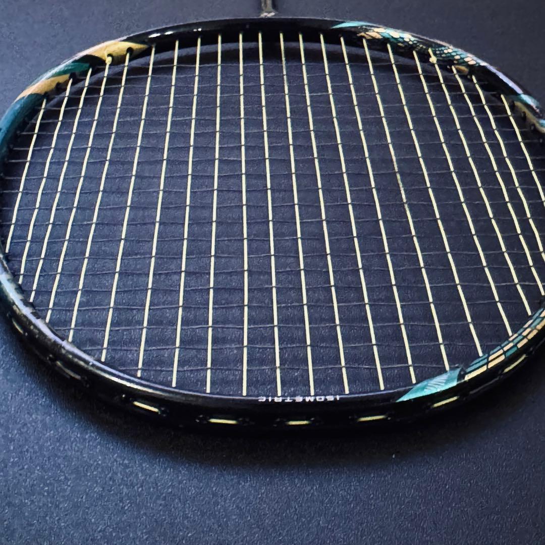 ヨネックス アストロクス88S PRO バドミントンラケット