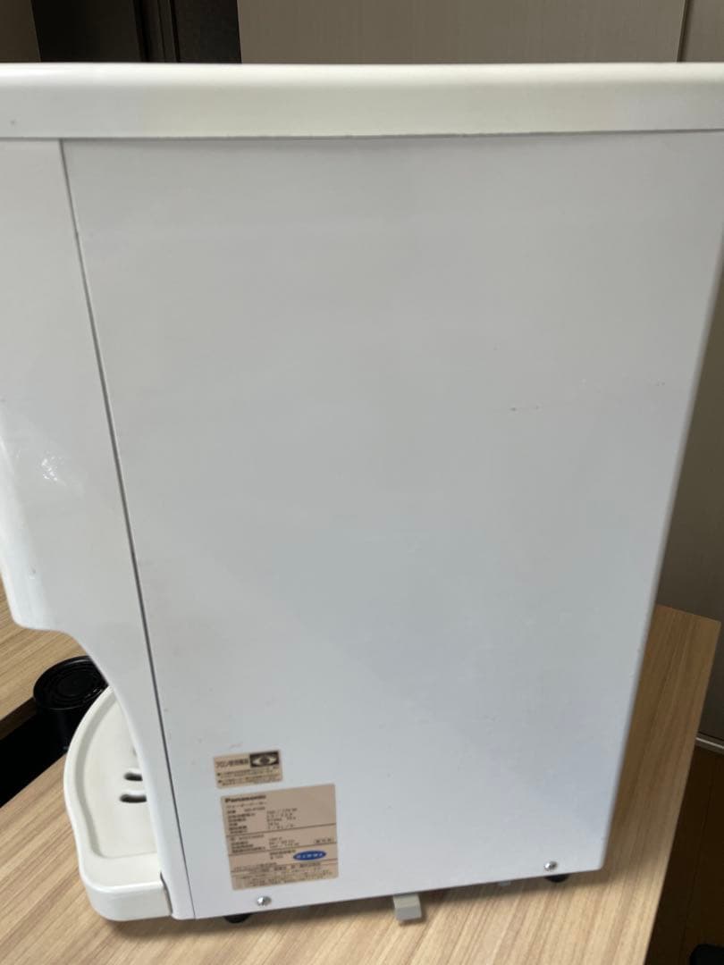 Panasonic ウォータークーラー水道直結式　SD-P105