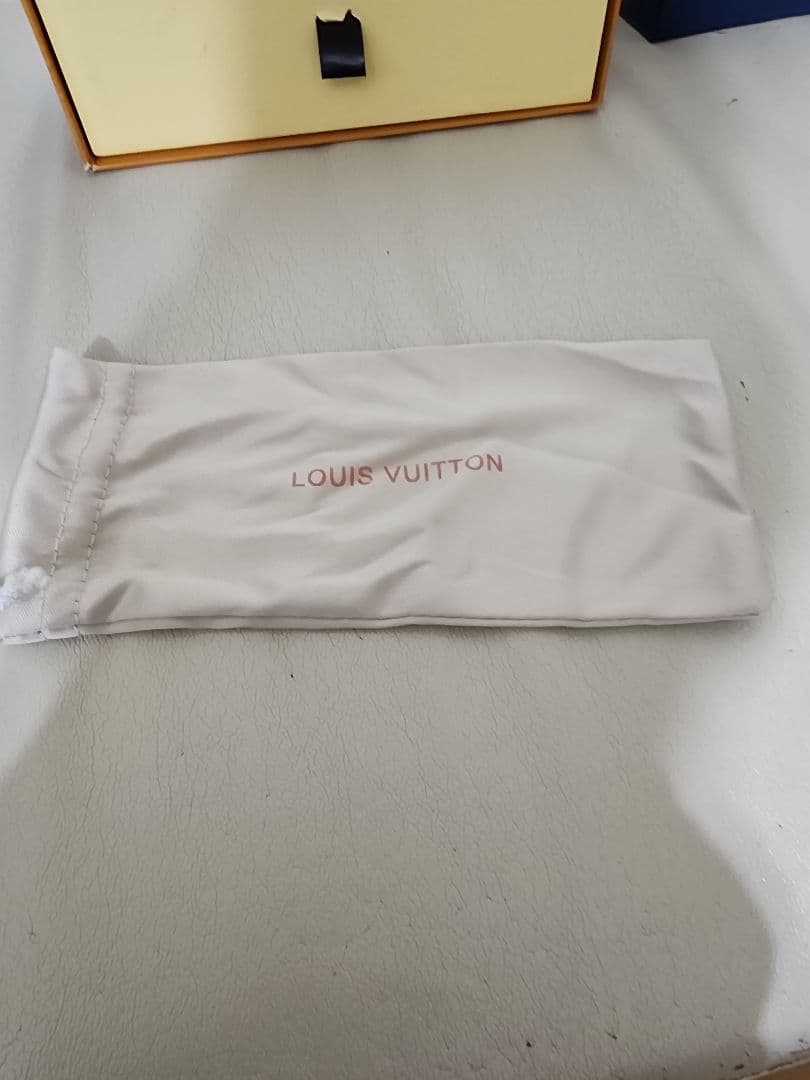 LOUIS VUITTON サングラス