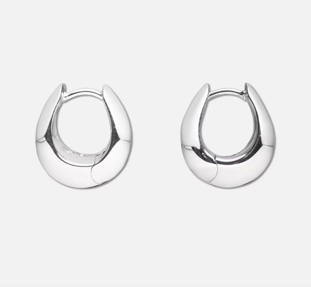 TOM WOOD Ice Huggies ミニ フープピアス シルバー 片耳用