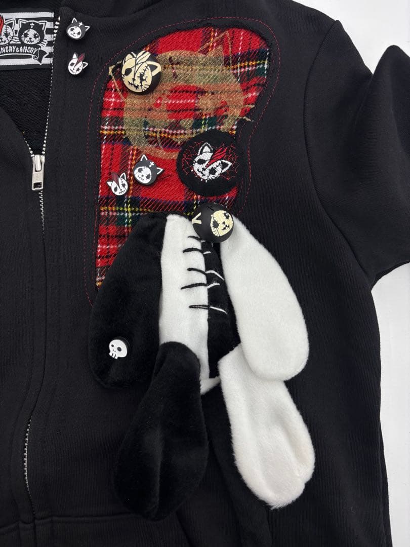 【Y56】HANGRY&ANGRY ぬいぐるみ付き　パーカー