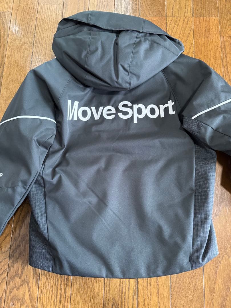 【新品未使用 タグ付き】デサント Move Sport スキーウェア130サイズ