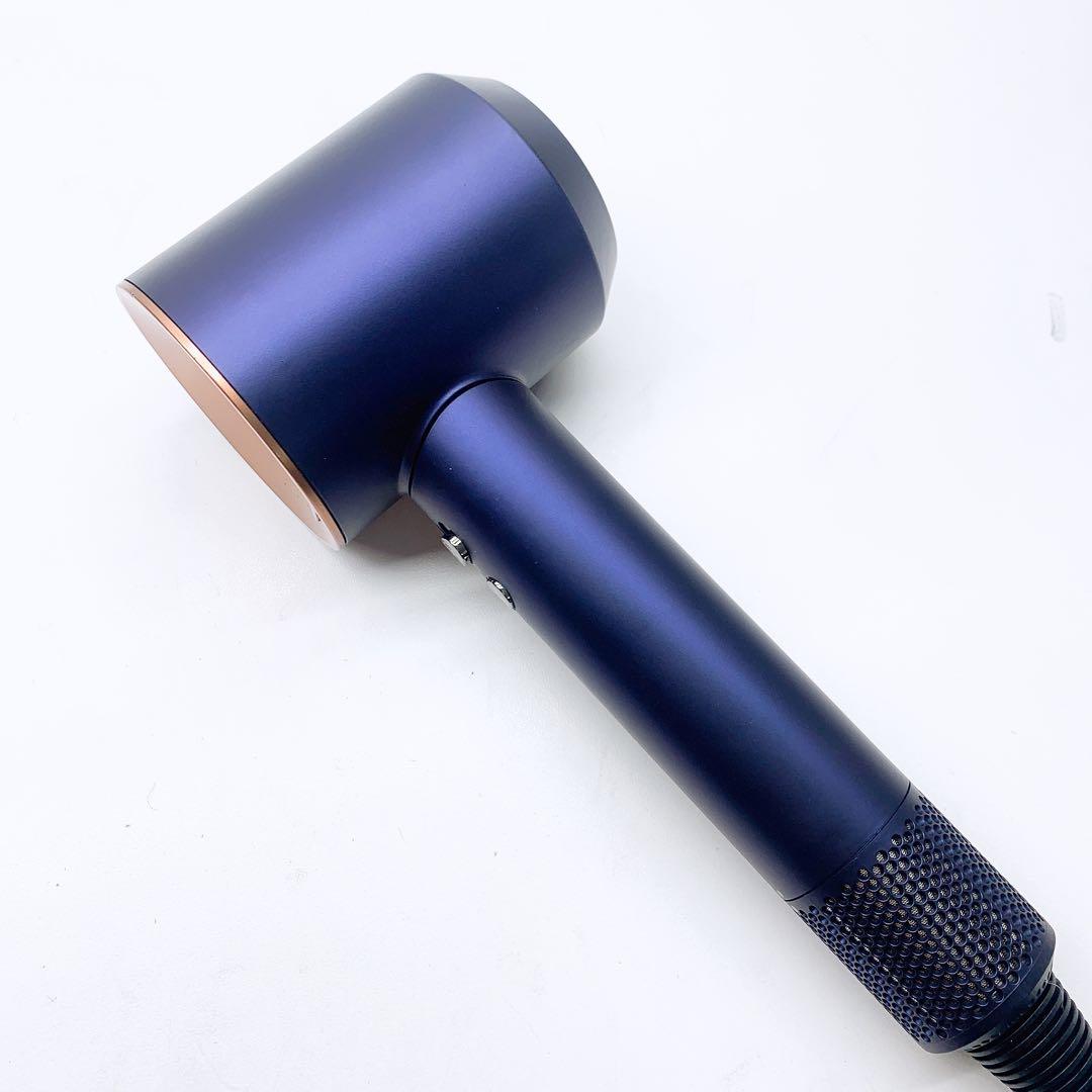 《ほぼ未使用》 ダイソン ドライヤー HD08 Dyson