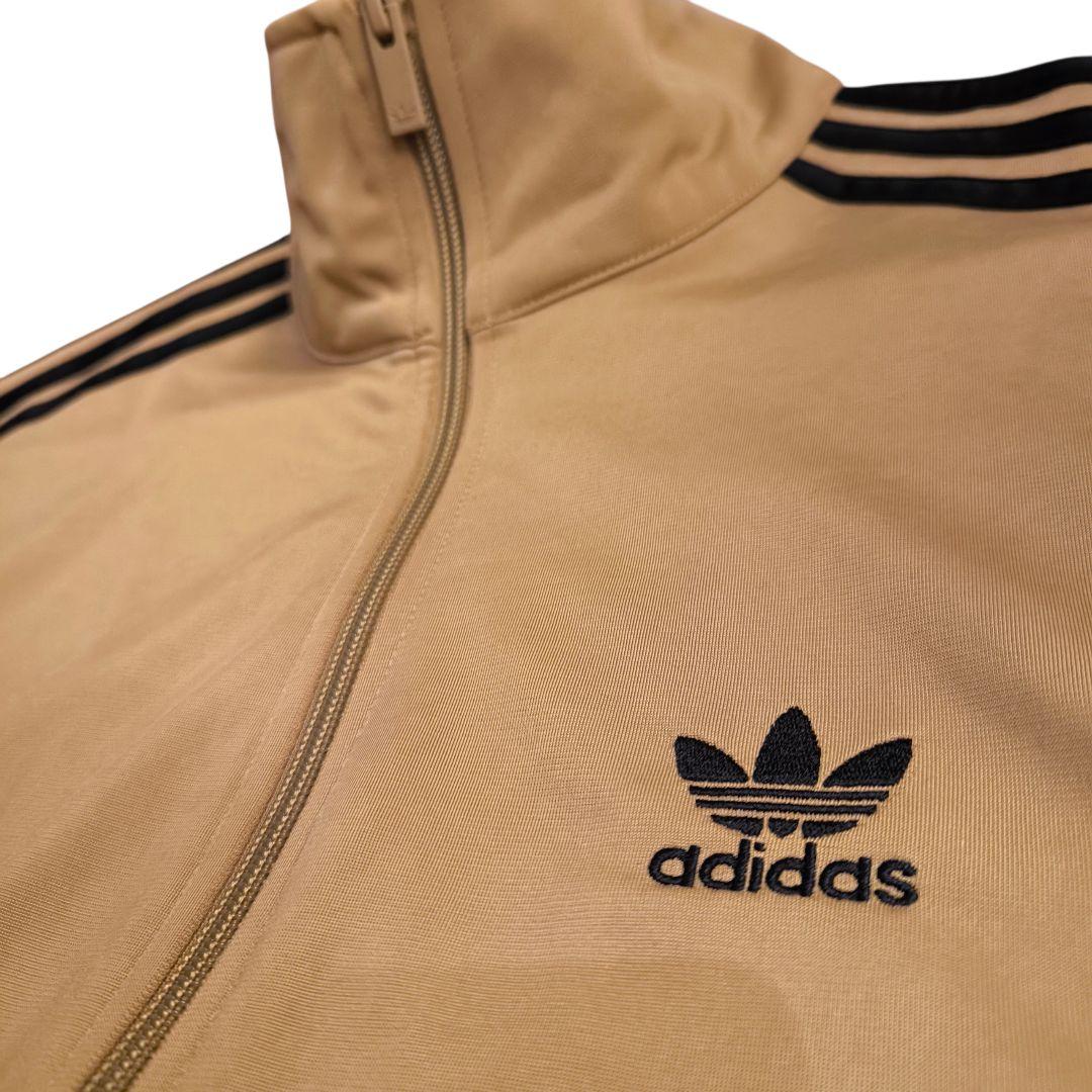 在原みゆ紀 アディダスオリジナルス ファイヤーバード トラックジャケット