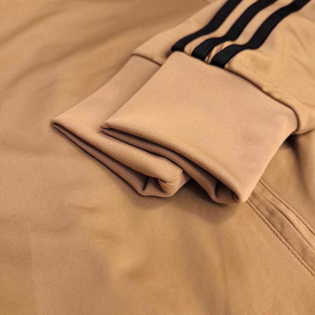 在原みゆ紀 アディダスオリジナルス ファイヤーバード トラックジャケット