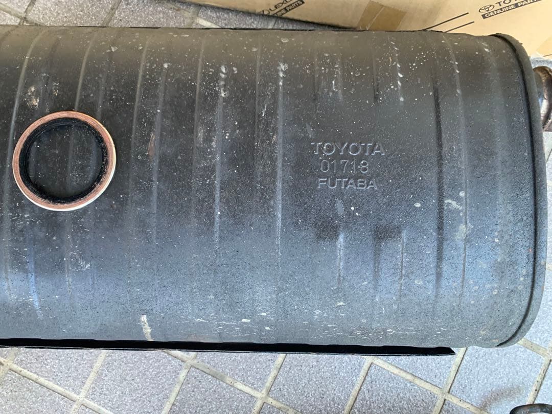 ランドクルーザー100ディーゼル用　トヨタ純正 ランクル100 マフラー