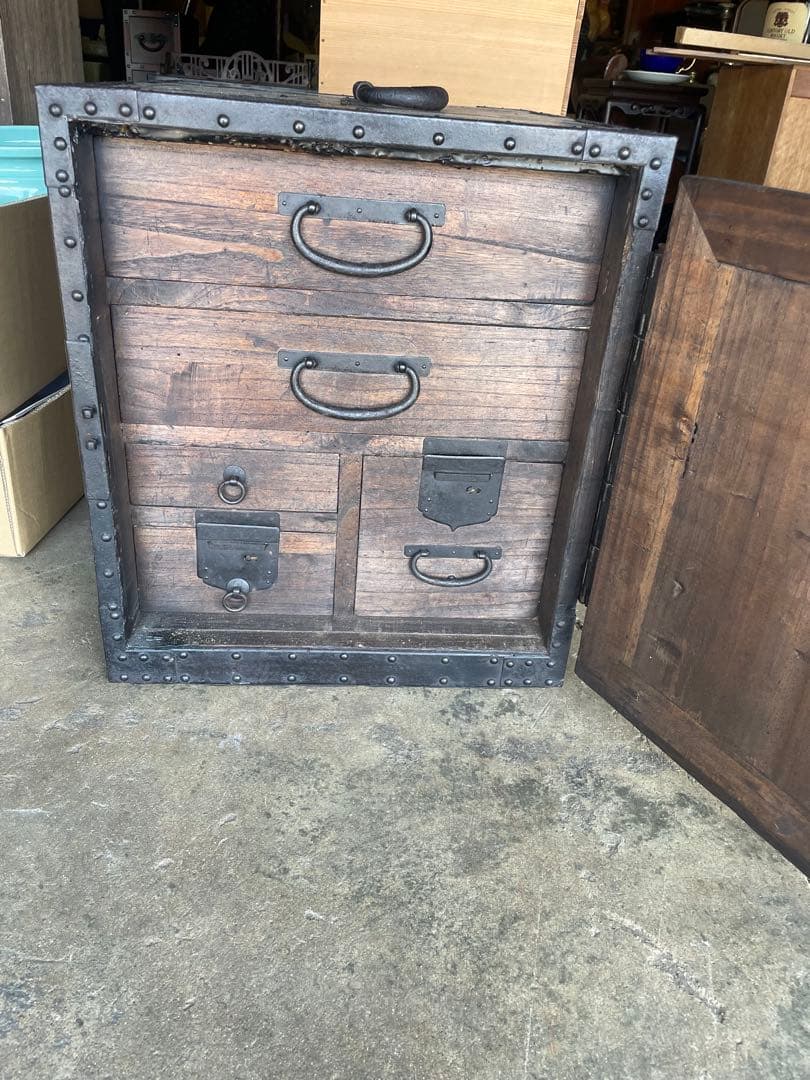骨董 船箪笥 (金庫) 時代和箪笥 鉄地金具　　チェスト 金具装　昭和レトロ